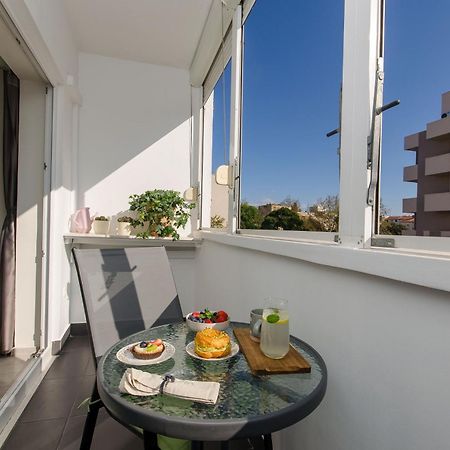 Side By Side Apartments Сплит Екстериор снимка
