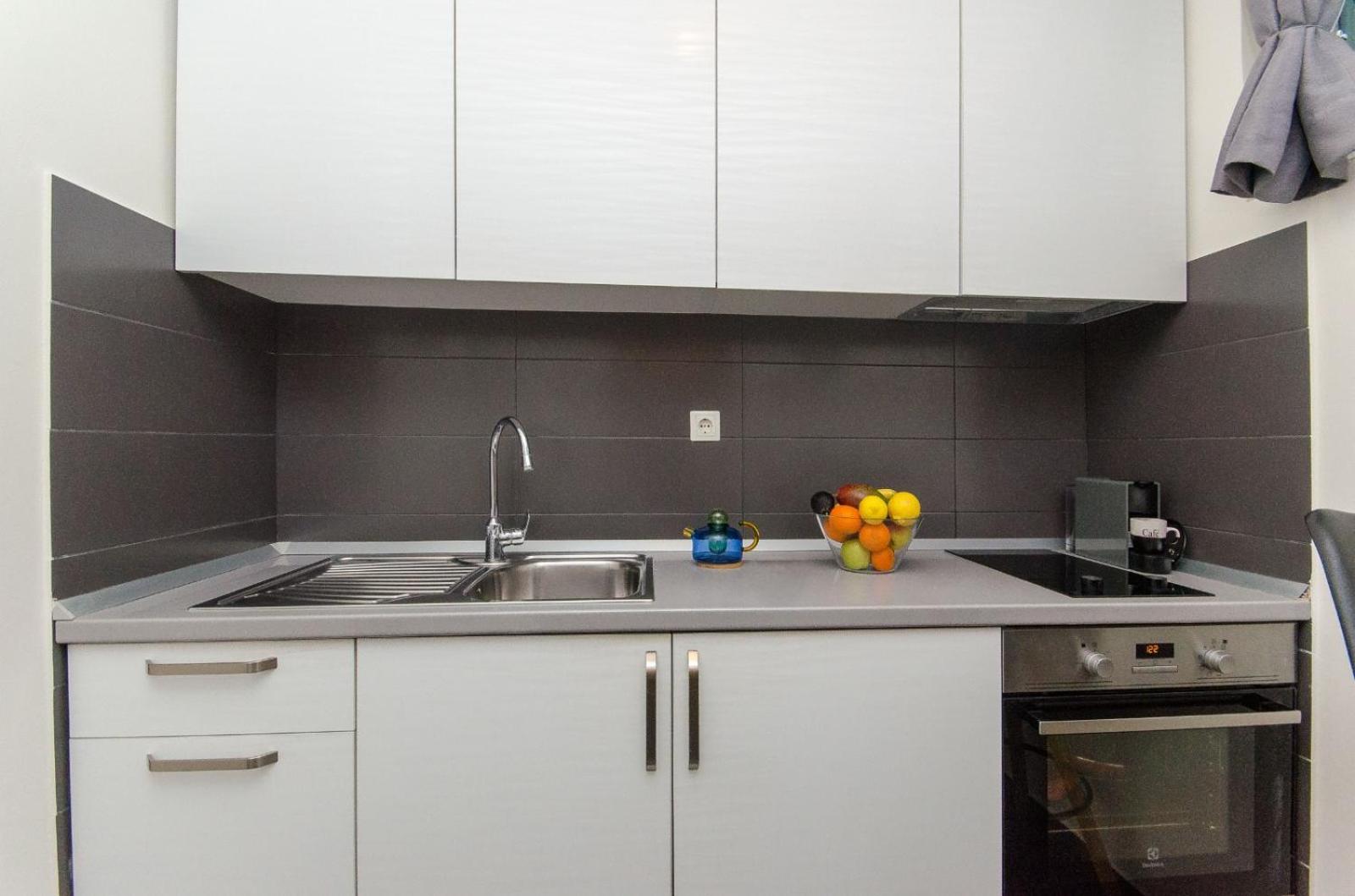 Side By Side Apartments Сплит Екстериор снимка